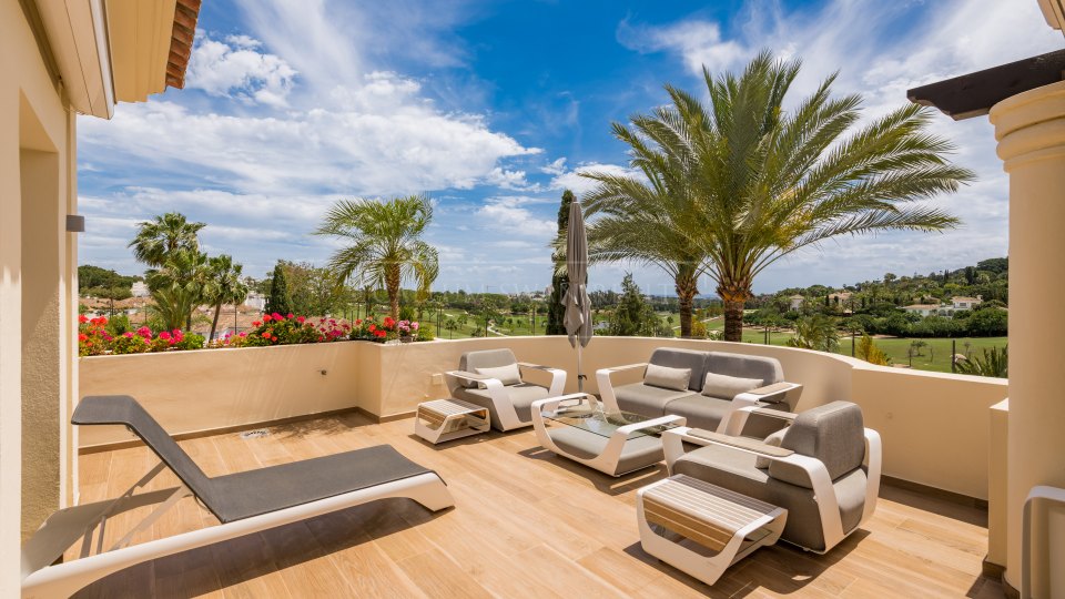 Nueva Andalucia, Superbe penthouse duplex à vendre à Las Alamandas