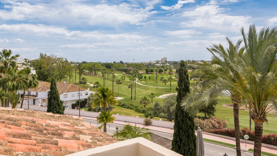 Nueva Andalucia, Superbe penthouse duplex à vendre à Las Alamandas