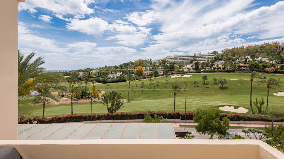 Nueva Andalucia, Superbe penthouse duplex à vendre à Las Alamandas