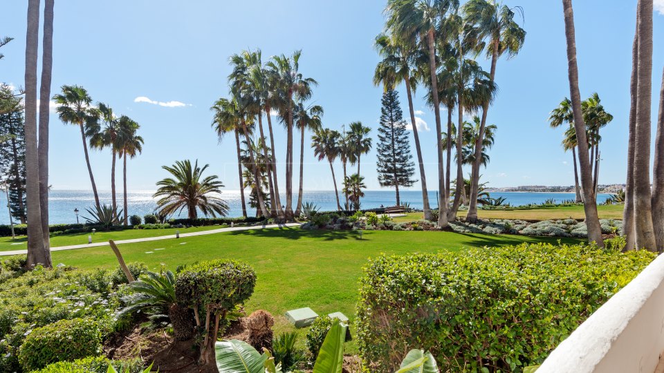 Marbella Golden Mile, Un joyau unique en bord de mer à Marina Puente Romano
