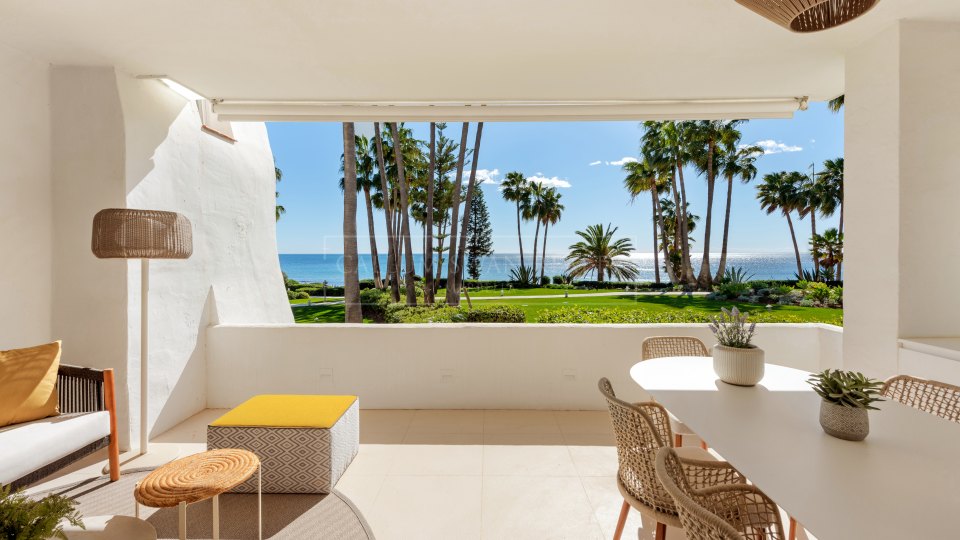 Marbella Golden Mile, Un joyau unique en bord de mer à Marina Puente Romano