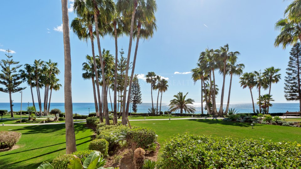 Marbella Golden Mile, Un joyau unique en bord de mer à Marina Puente Romano