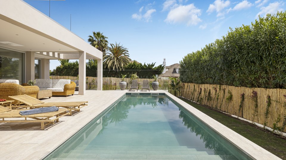 San Pedro de Alcantara, Beachside family villa in San Pedro de Alcántara