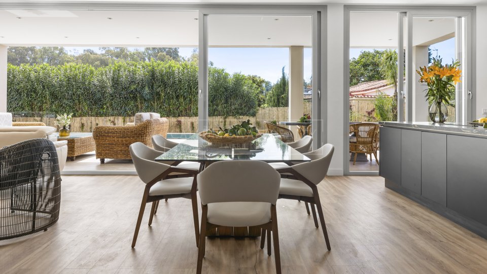 San Pedro de Alcantara, Beachside family villa in San Pedro de Alcántara