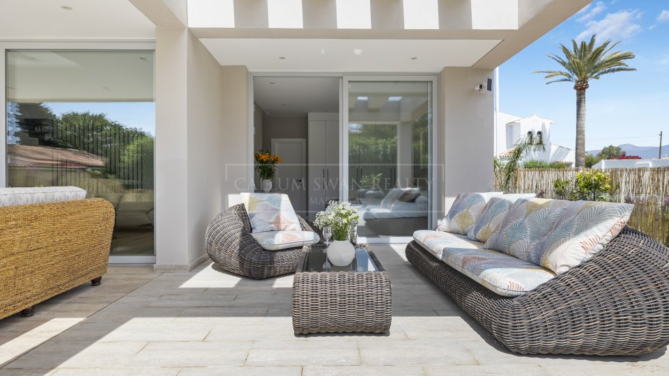 San Pedro de Alcantara, Beachside family villa in San Pedro de Alcántara