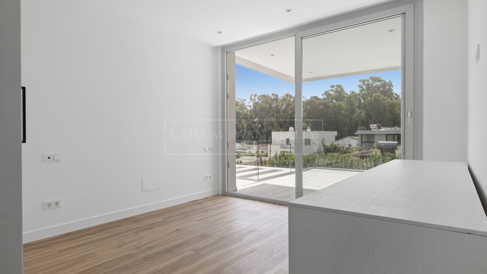 San Pedro de Alcantara, Beachside family villa in San Pedro de Alcántara