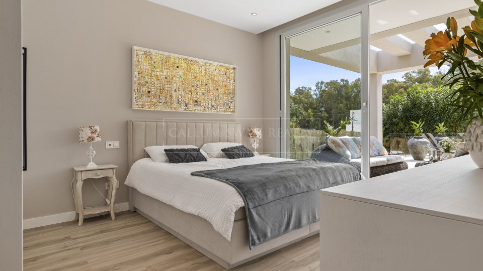 San Pedro de Alcantara, Beachside family villa in San Pedro de Alcántara