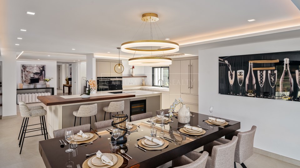 Nueva Andalucia, Moderna villa en Los Naranjos Golf con impresionantes vistas al golf