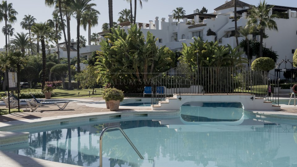 Estepona, Ático dúplex frente al mar con todas las comodidades a mano Estepona