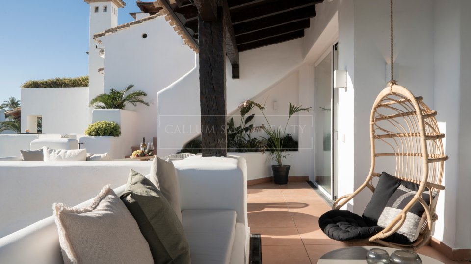 Estepona, Ático dúplex frente al mar con todas las comodidades a mano Estepona