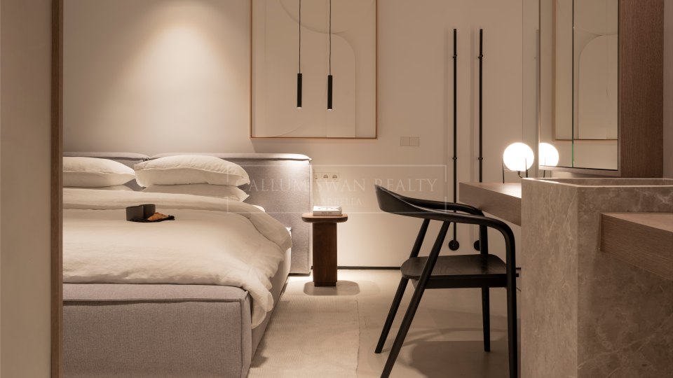 Estepona, Ático dúplex frente al mar con todas las comodidades a mano Estepona