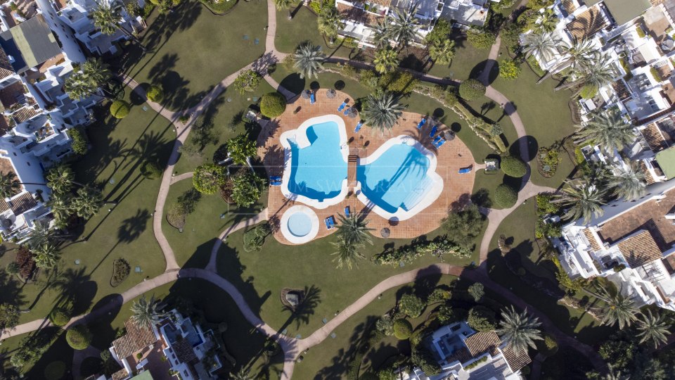 Estepona, Ático dúplex frente al mar con todas las comodidades a mano Estepona