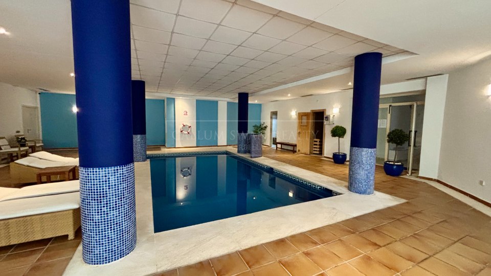 Nueva Andalucia, Amplio apartamento en venta en Fuente Aloha, Marbella