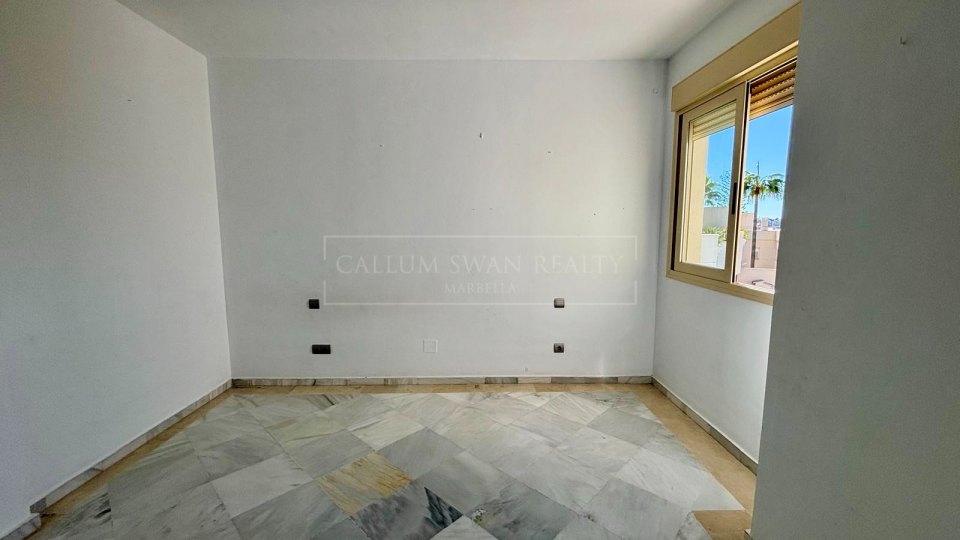Nueva Andalucia, Amplio apartamento en venta en Fuente Aloha, Marbella