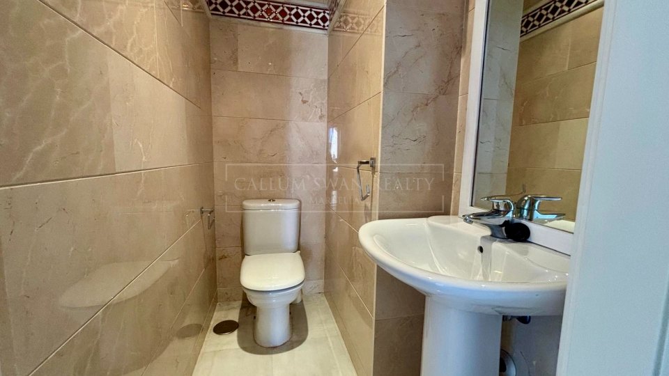 Nueva Andalucia, Amplio apartamento en venta en Fuente Aloha, Marbella