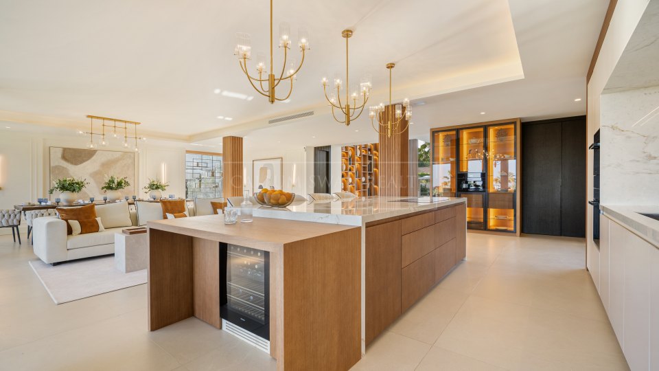 Nueva Andalucia, Villa contemporánea con vistas al campo de golf en el Valle del Golf, Marbella