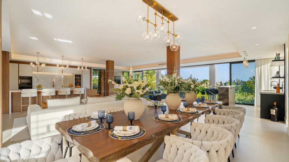 Nueva Andalucia, Villa contemporánea con vistas al campo de golf en el Valle del Golf, Marbella