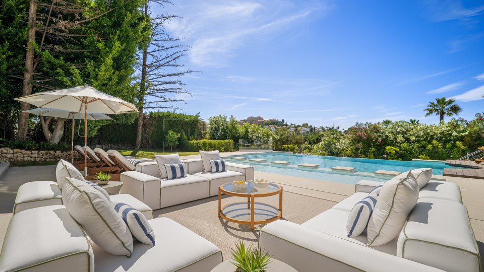 Nueva Andalucia, Villa contemporánea con vistas al campo de golf en el Valle del Golf, Marbella