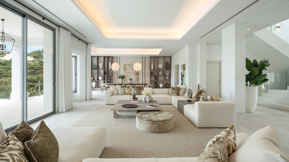 Benahavis, Elegant Villa with Open Views in El Madroñal, Benahavis