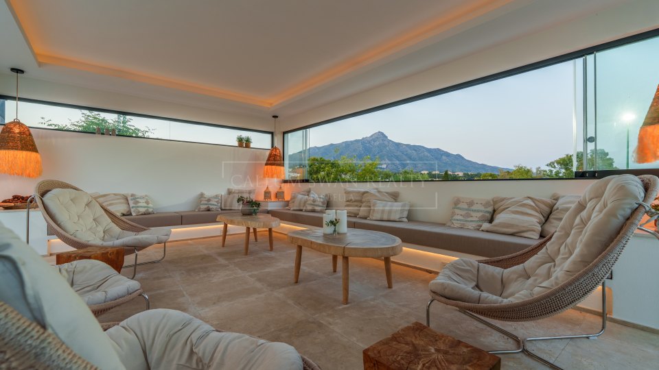 Nueva Andalucia, Preciosa villa con vistas panorámicas en La Cerquilla, Marbella