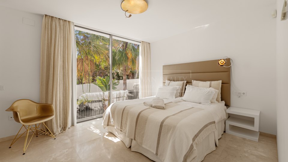 Nueva Andalucia, Preciosa villa con vistas panorámicas en La Cerquilla, Marbella