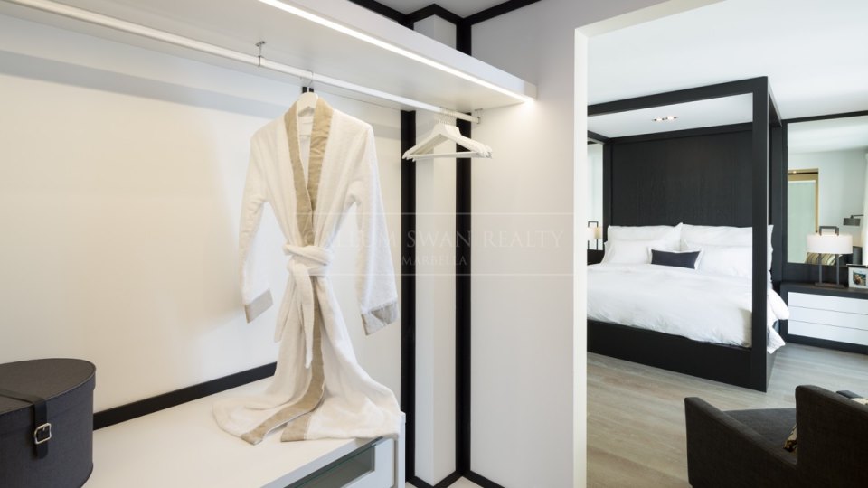 Nueva Andalucia, Preciosa villa en primera línea de golf en Nueva Andalucía, Marbella
