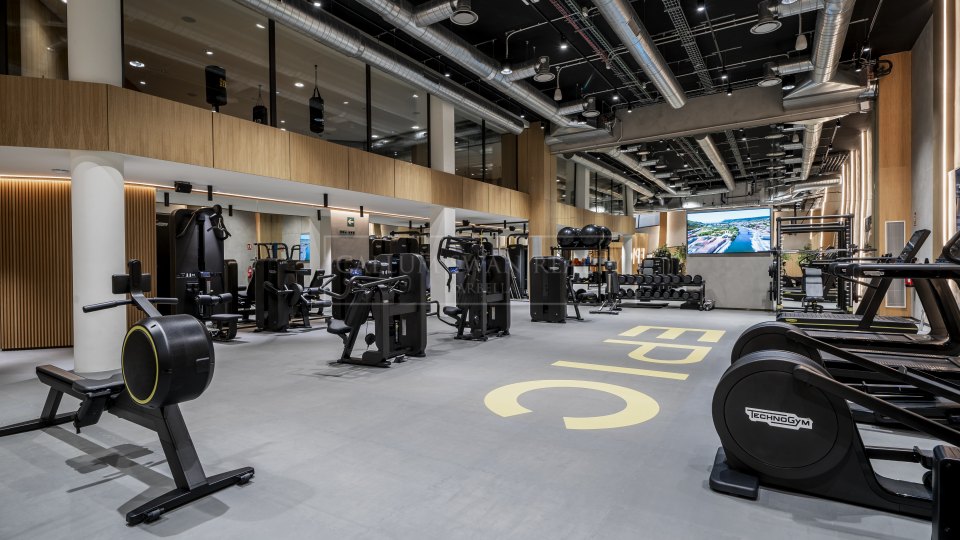 Marbella Golden Mile, Appartement duplex conçu par Fendi dans Epic, Mille d'Or