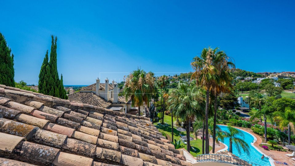 Nueva Andalucia, Spacious Duplex Penthouse in Nueva Andalucia’s Golf Valley, Marbella