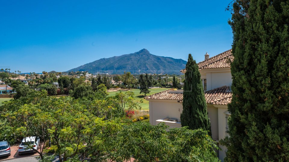 Nueva Andalucia, Spacious Duplex Penthouse in Nueva Andalucia’s Golf Valley, Marbella