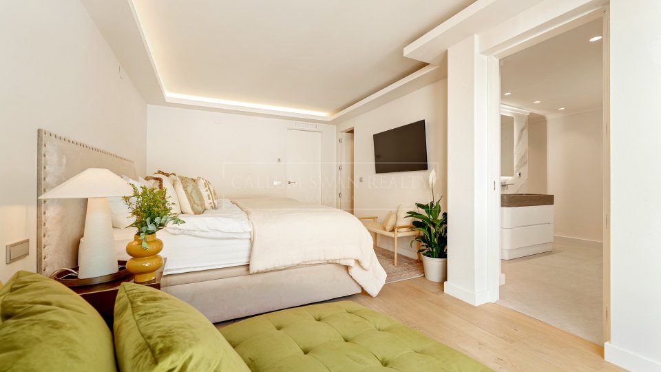 Marbella Golden Mile, Contemporary Beachside Townhouse on Marbella’s Golden Mile