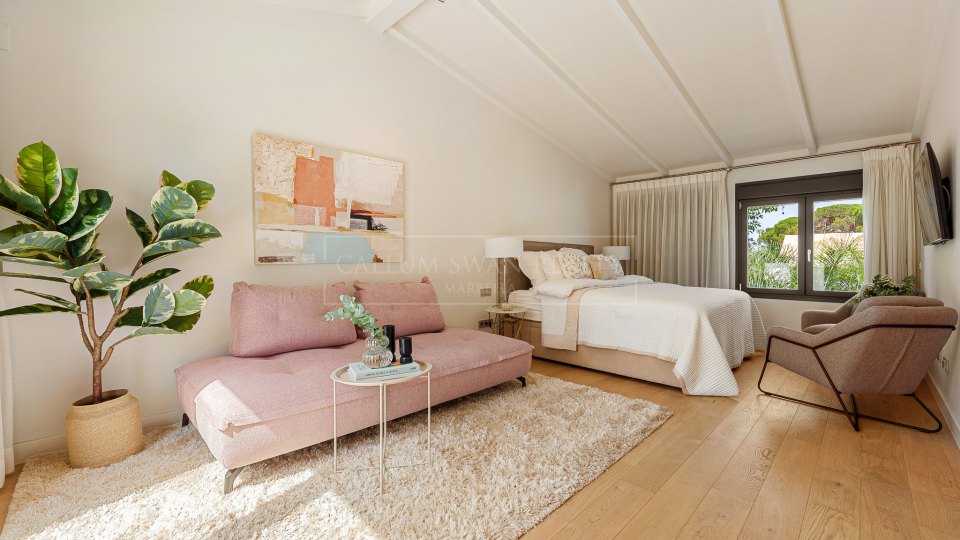 Marbella Golden Mile, Contemporary Beachside Townhouse on Marbella’s Golden Mile