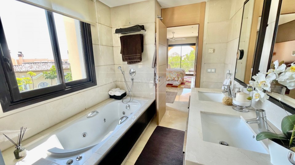 Benahavis, Charmant appartement de deux chambres à vendre à La Quinta, Benahavis