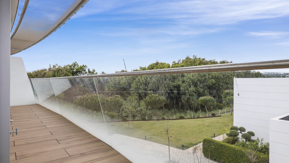 Estepona, Apartamento en primera línea de playa con vistas al mar en la nueva Milla de Oro de Estepona