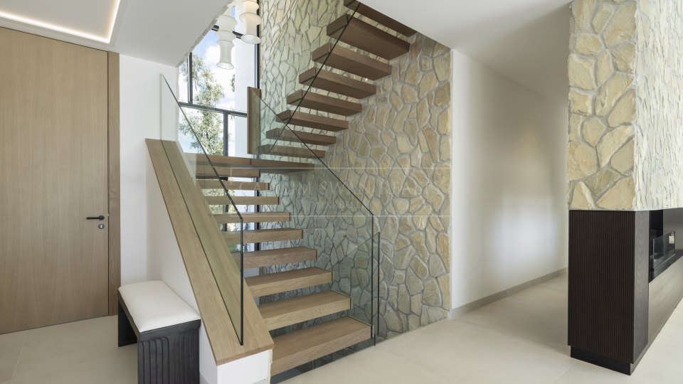 Benahavis, Villa de lujo en exclusiva urbanización cerrada en La Quinta, Benahavís