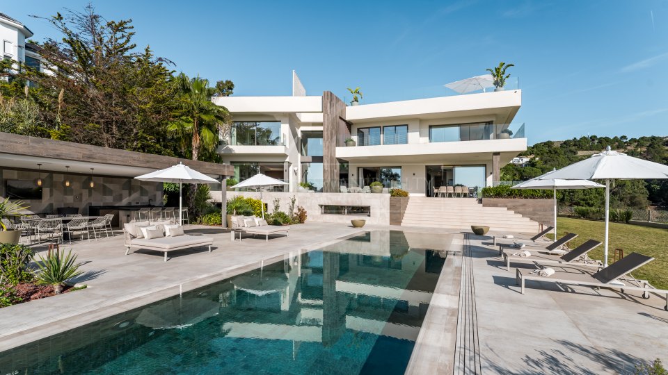 Benahavis, Elegancia Contemporánea en el Corazón de La Zagaleta