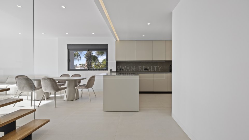 Estepona, Penthouse moderne avec vue sur la mer à El Paraiso, Estepona