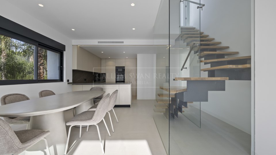 Estepona, Penthouse moderne avec vue sur la mer à El Paraiso, Estepona