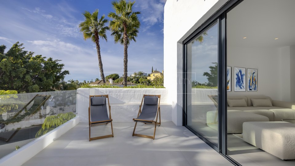 Estepona, Penthouse moderne avec vue sur la mer à El Paraiso, Estepona