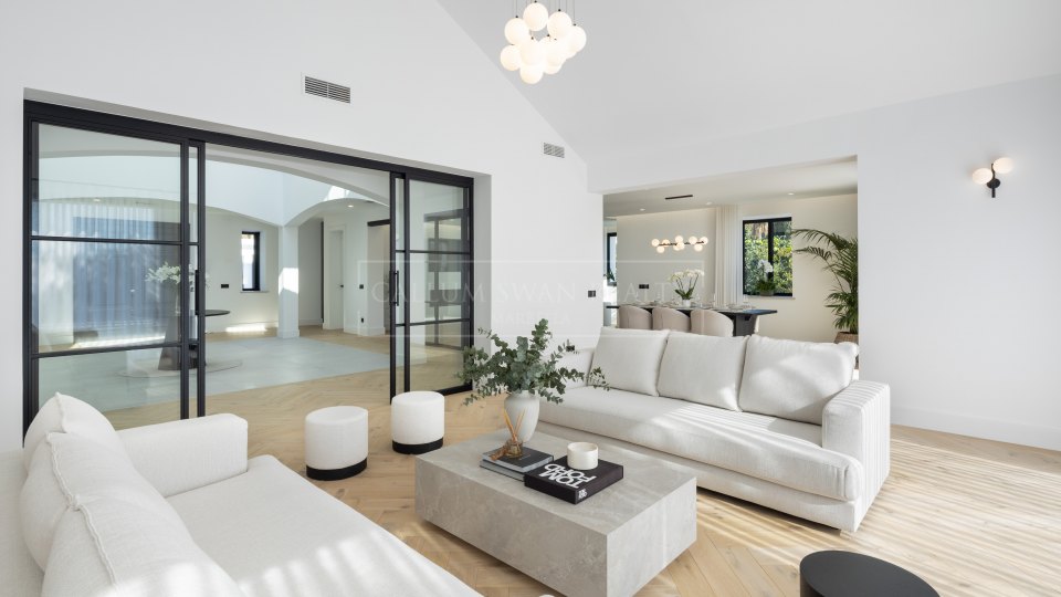 Benahavis, Moderna villa de estilo español con vistas panorámicas en La Quinta