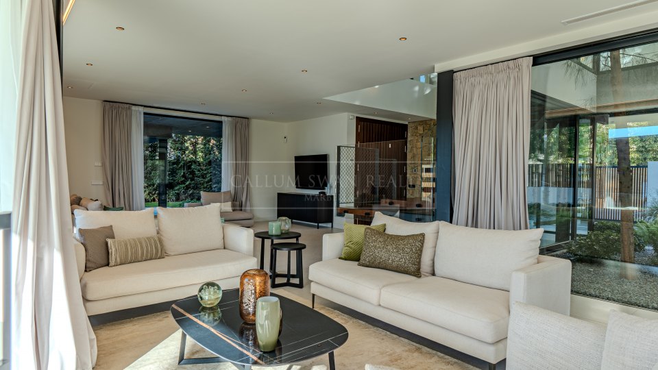 Marbella Golden Mile, Contemporary Five-Bedroom Villa in Rocío de Nagüeles, Marbella’s Golden Mile