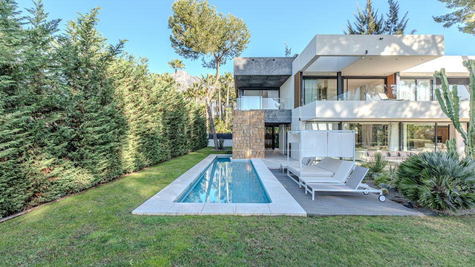 Marbella Golden Mile, Contemporary Five-Bedroom Villa in Rocío de Nagüeles, Marbella’s Golden Mile