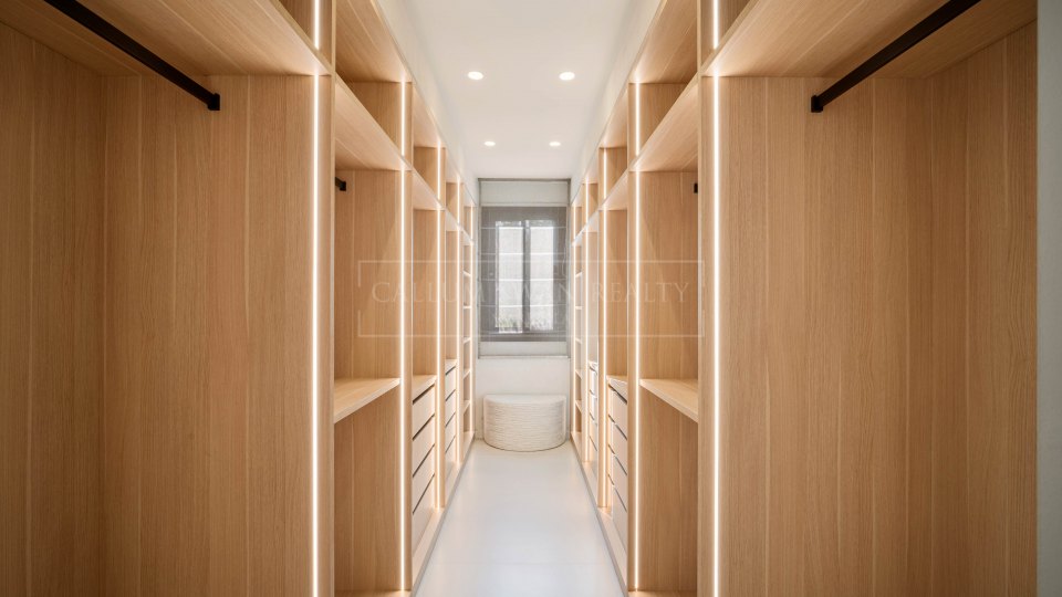 Nueva Andalucia, Villa élégante de style méditerranéen dans la vallée de golf de Nueva Andalucía