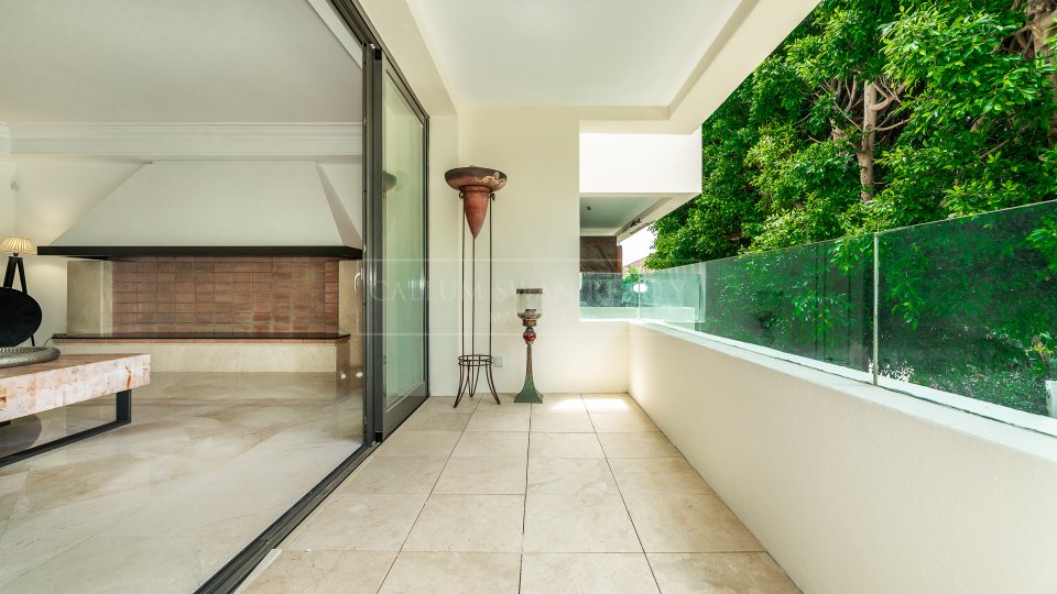 Marbella Est, Appartement élégant de trois chambres à Los Monteros Park, Marbella Est