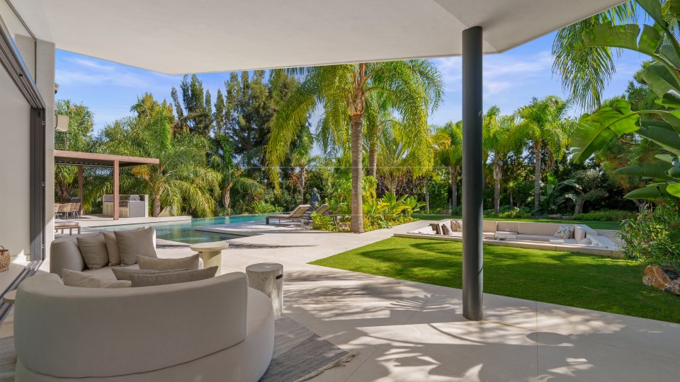 Marbella East, Private Contemporary Villa for Sale in Las Chapas, Marbella