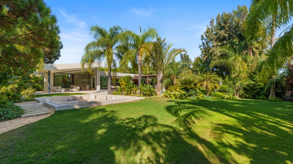 Villa contemporaine privée à vendre à Las Chapas, Marbella