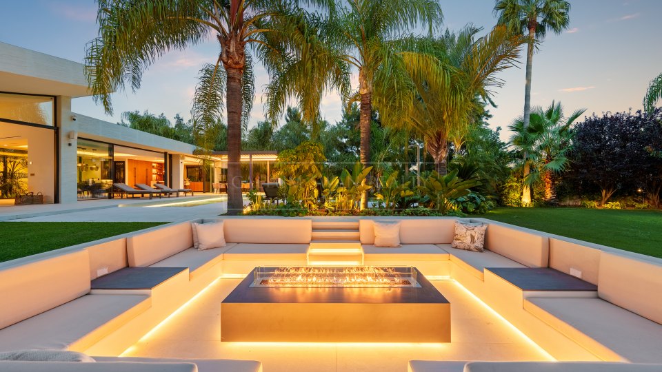 Marbella East, Private Contemporary Villa for Sale in Las Chapas, Marbella