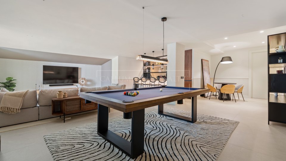 Marbella East, Private Contemporary Villa for Sale in Las Chapas, Marbella
