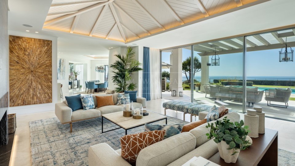 Benahavis, Spacious Villa with Exceptional Views in Monte Halcones, La Quinta