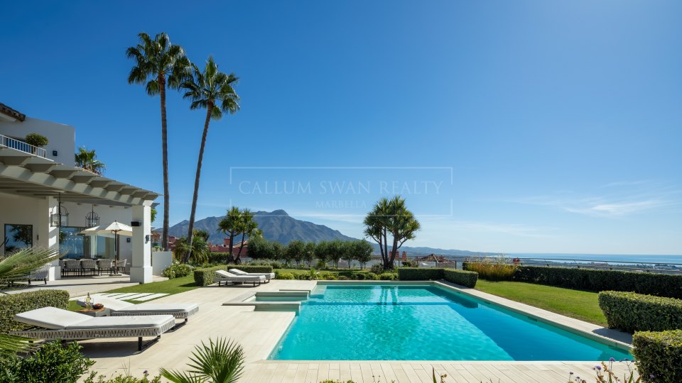 Benahavis, Spacious Villa with Exceptional Views in Monte Halcones, La Quinta