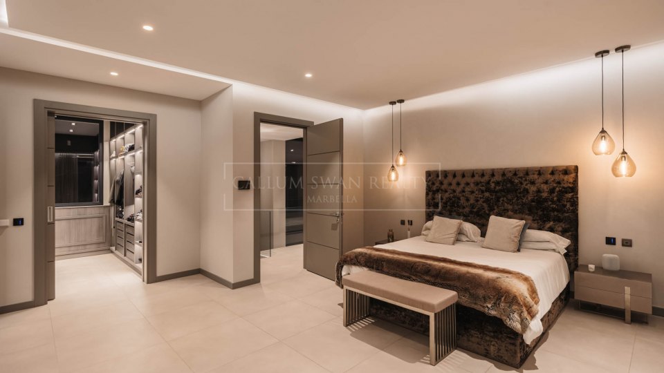 Benahavis, El Madroñal, Benahavís - Luxury Villa with Panoramic Mediterranean and Mountain Views